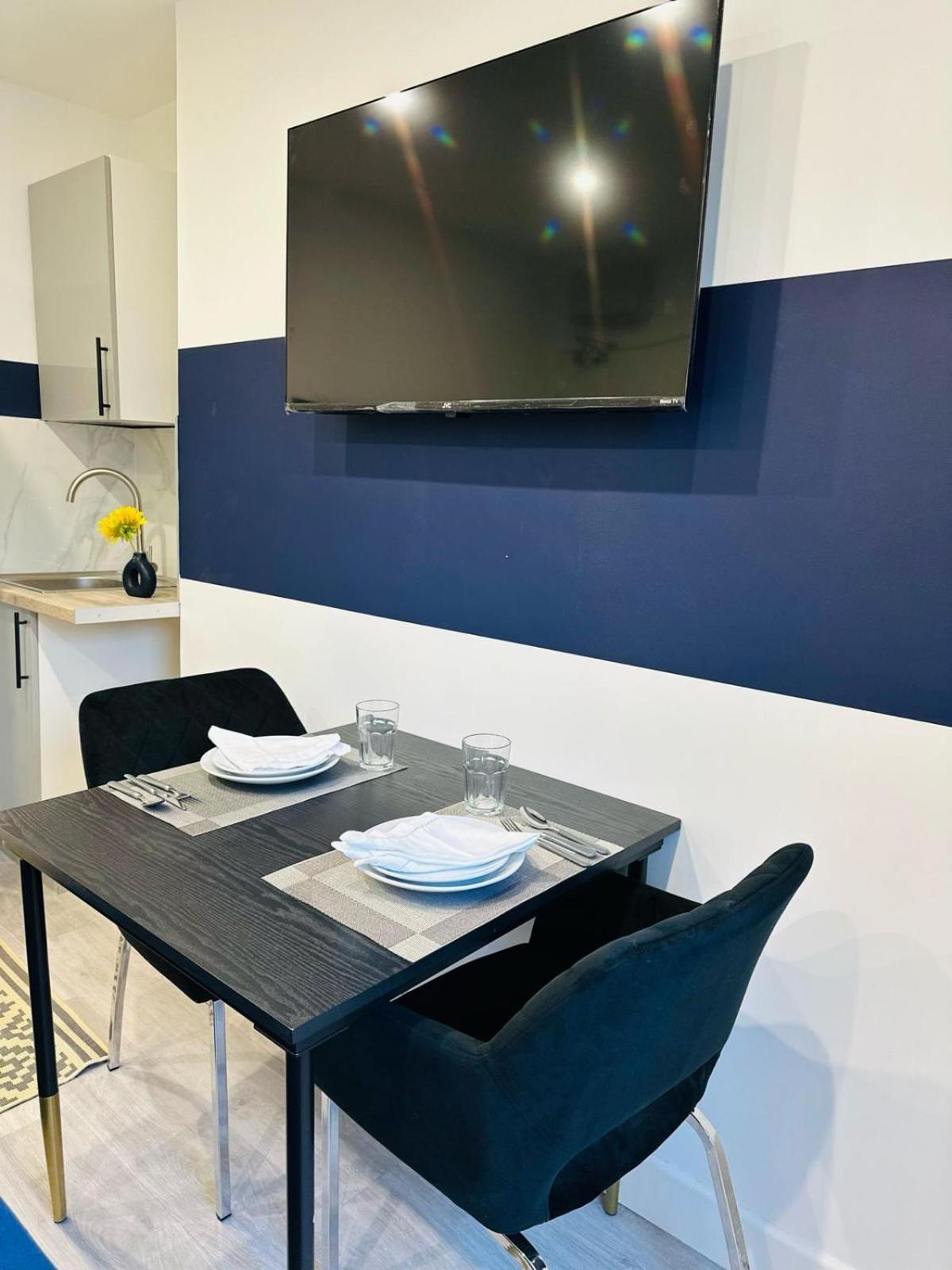 London 58 Blue House City Center Studio, Top Spot المظهر الخارجي الصورة